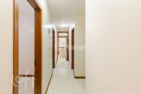 Image 6 - 888598