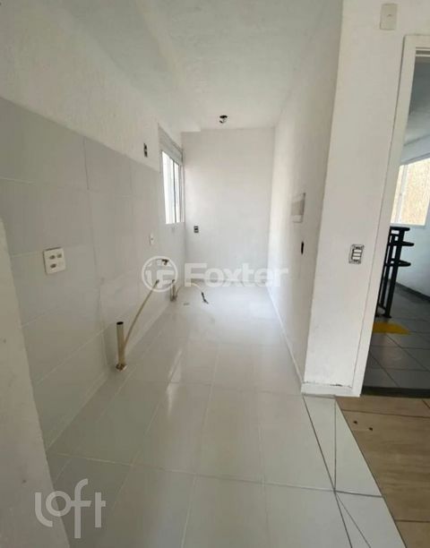 Image 4 - 888606