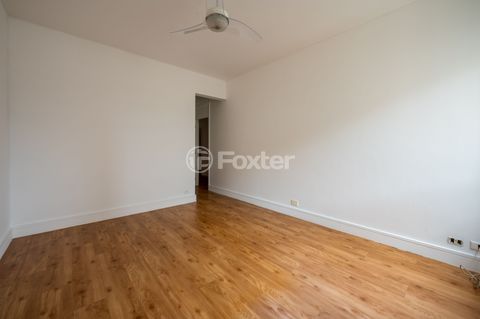Image 11 - 888609