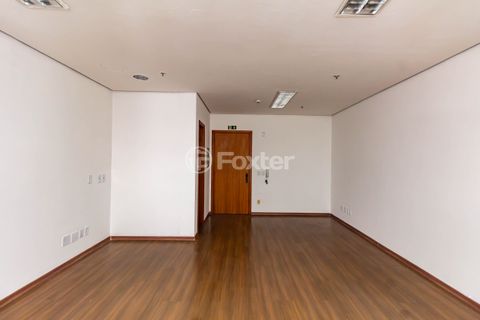 Image 7 - 888614