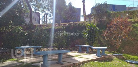 Image 17 - 888615