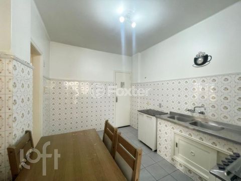 Image 7 - 888629