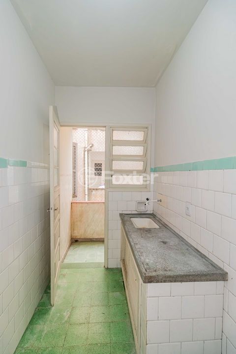 Image 7 - 888635