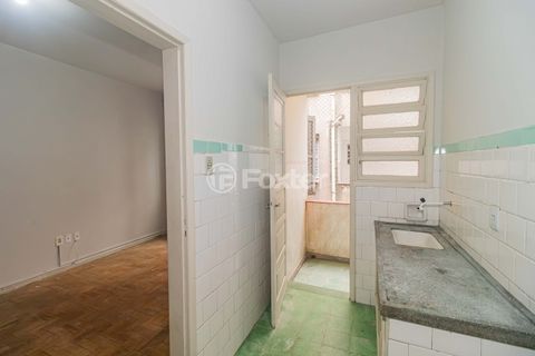 Image 8 - 888635