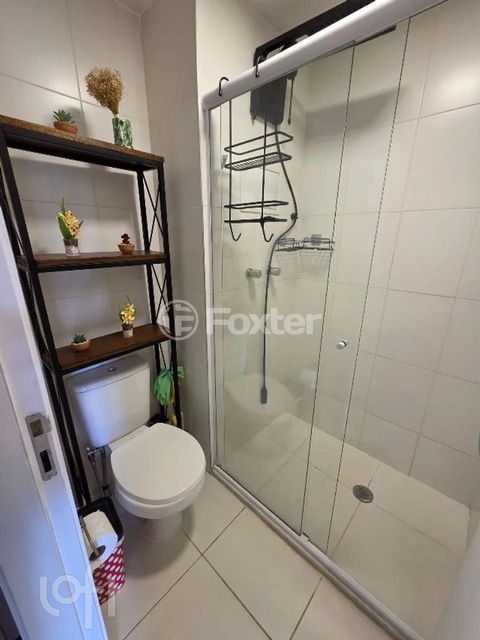 Image 9 - 888636