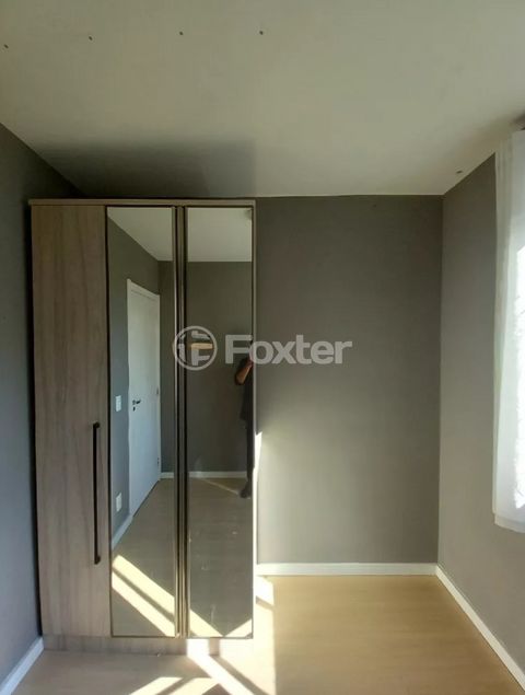 Image 7 - 888645
