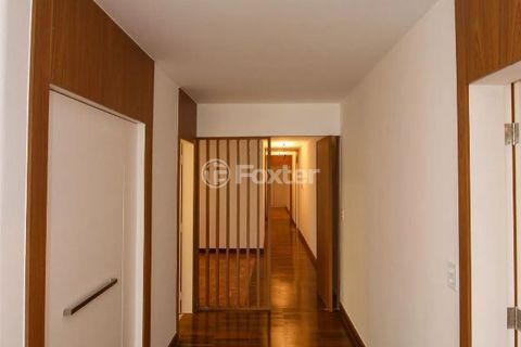 Image 5 - 888659