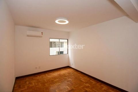Image 7 - 888659