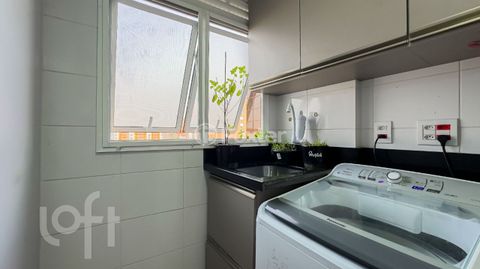 Image 13 - 888663