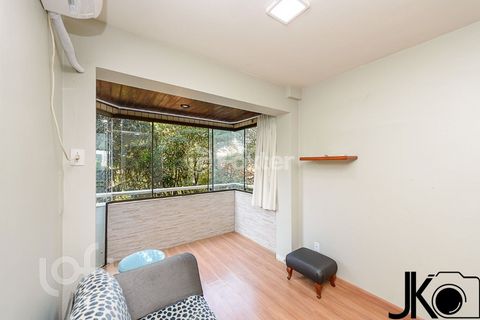 Image 7 - 888671
