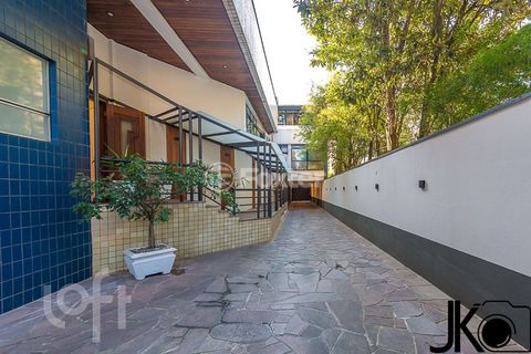 Image 17 - 888671