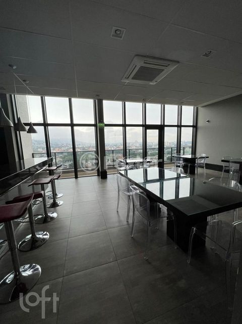 Image 14 - 888679