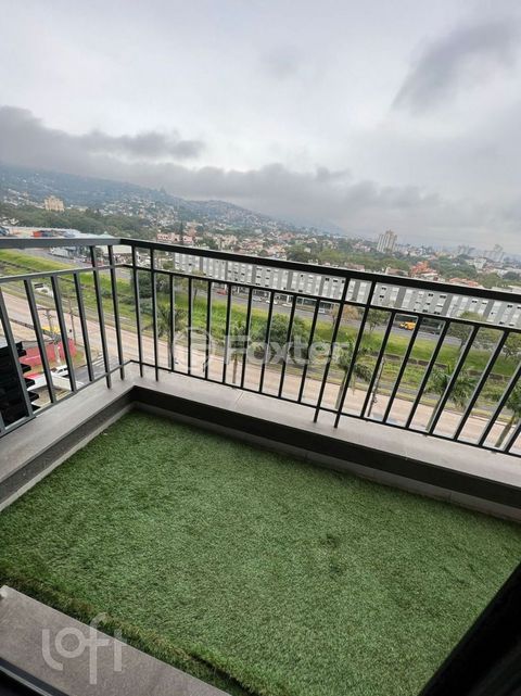 Image 3 - 888679