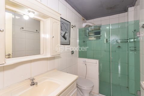 Image 15 - 888688