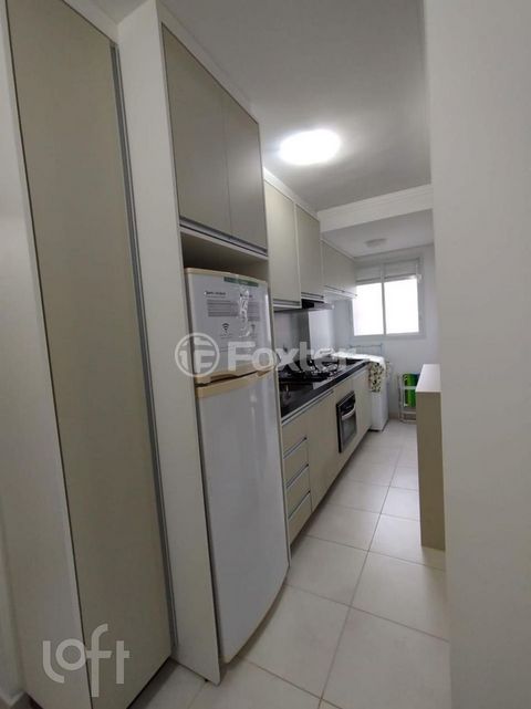 Image 9 - 888696
