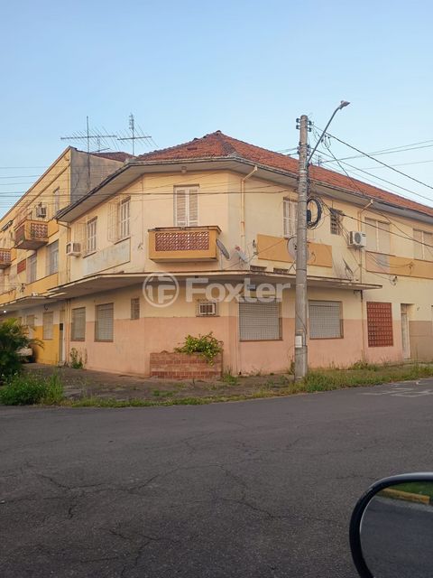 Image 8 - 888740