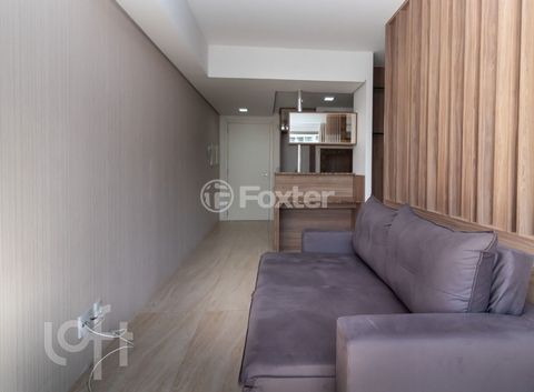 Image 9 - 888759