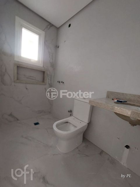 Image 7 - 888761