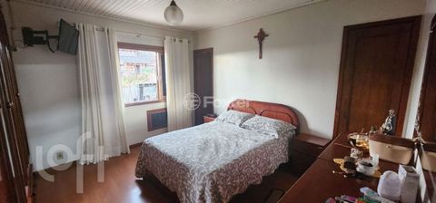 Image 6 - 888771