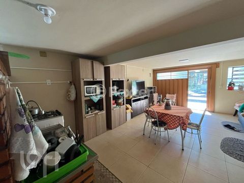 Image 17 - 888771