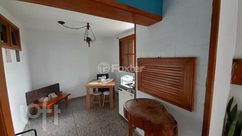 Image 10 - 888789