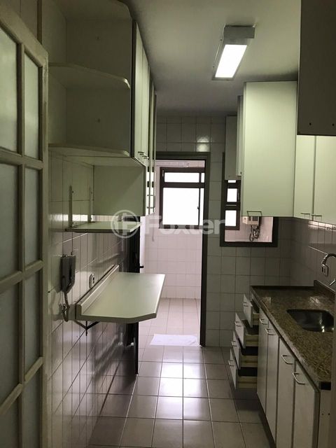 Image 8 - 888794
