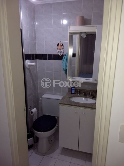 Image 9 - 888794