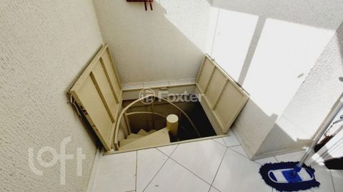 Image 11 - 888802