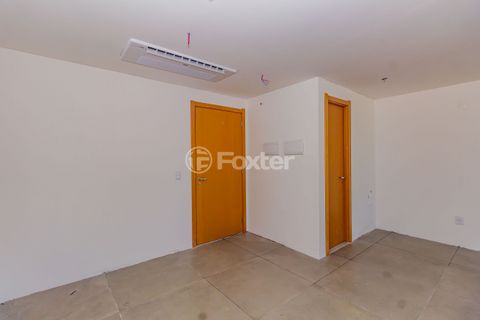 Image 11 - 888861