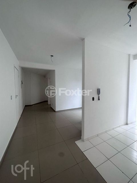 Image 7 - 888898