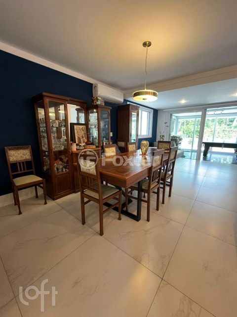 Image 3 - 888907
