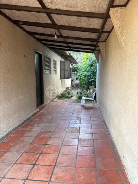 Image 0 - 888923