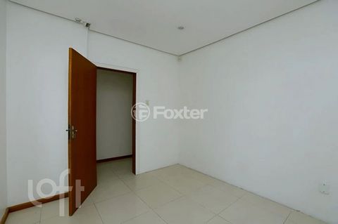 Image 12 - 888929