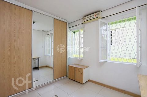 Image 9 - 888929