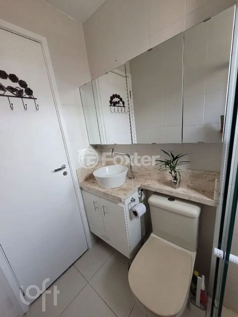 Image 8 - 888948