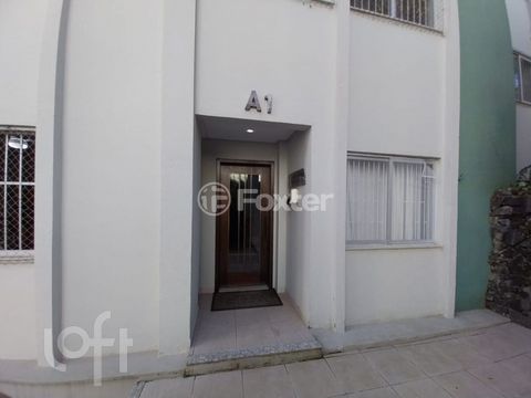 Image 10 - 888957