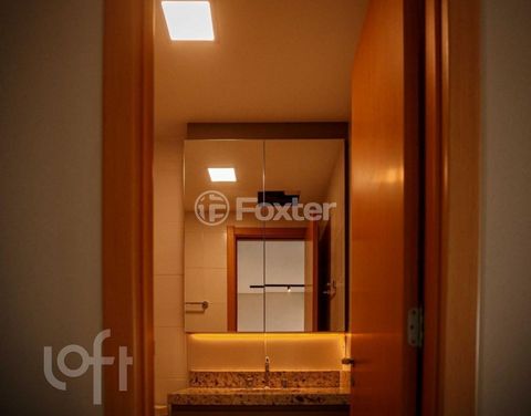 Image 8 - 888972