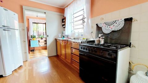Image 12 - 889008