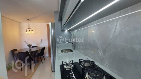 Image 7 - 889010