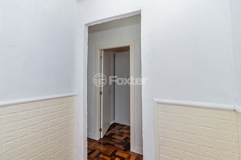 Image 7 - 889012