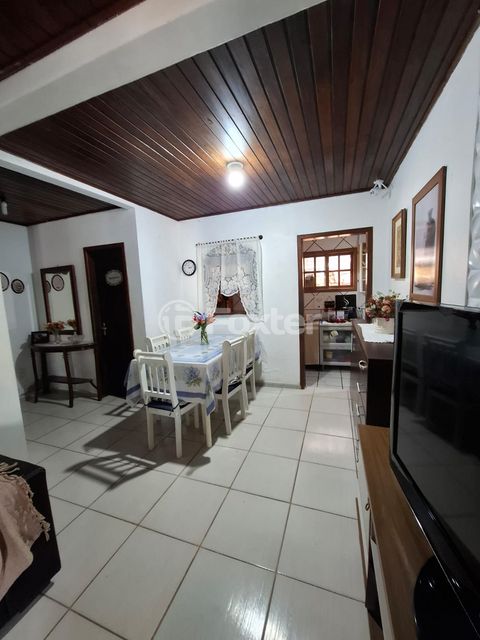 Image 2 - 889015