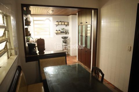 Image 4 - 889068