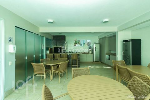 Image 7 - 889076