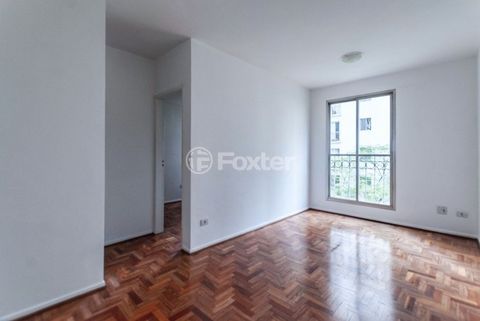 Image 6 - 889078