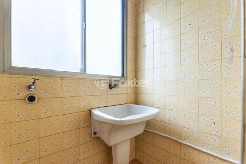 Image 9 - 889078