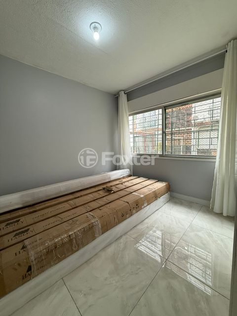 Image 7 - 889175
