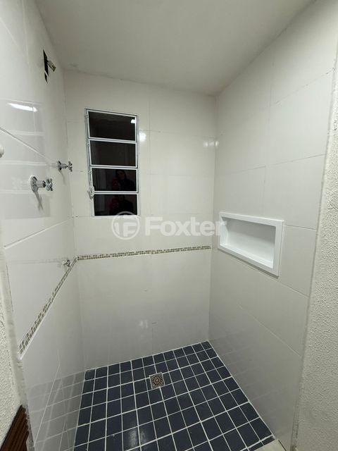 Image 10 - 889175
