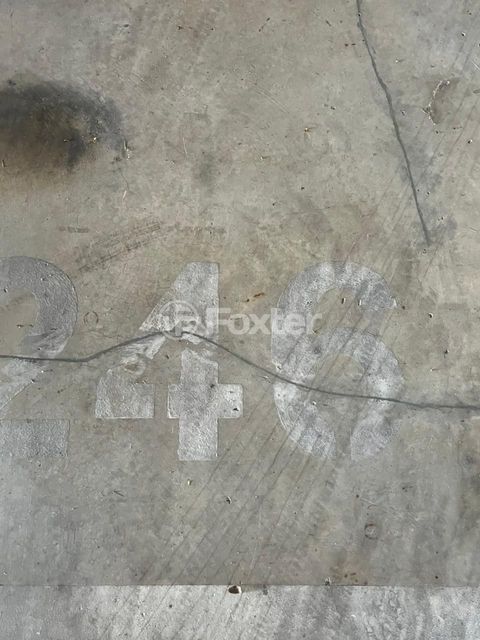 Image 15 - 889253