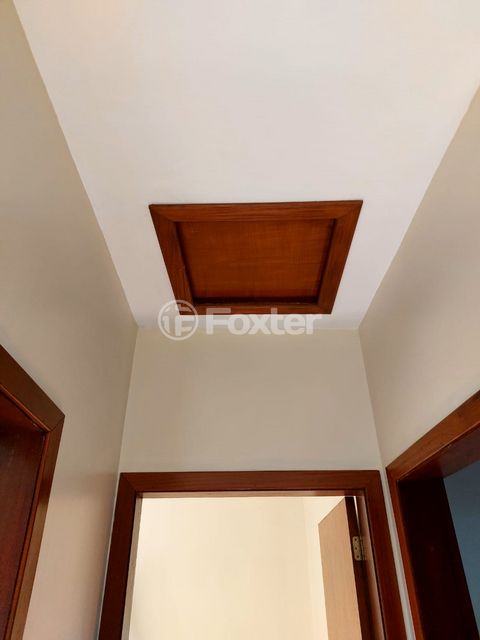Image 8 - 889257