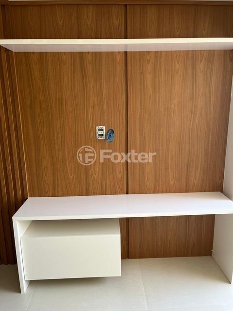 Image 7 - 889289